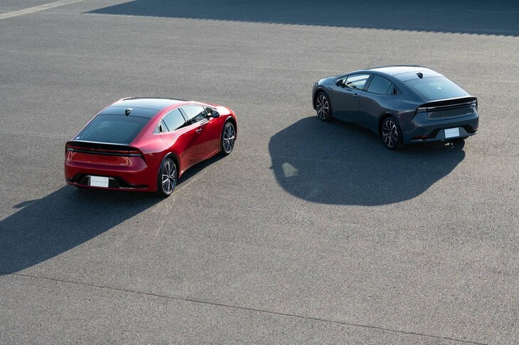 新型「プリウス」の月販目標は4300台。人気のためすでに納期に関する不穏なうわさが出ており、豊田社長との戦いの第1ラウンドは上田さんに軍配か!?