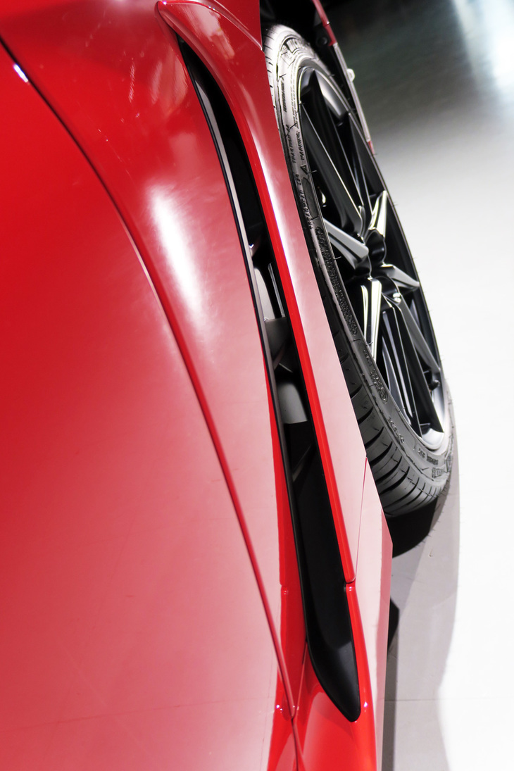 トヨタGR 86（フロントフェンダーのエアアウトレット）