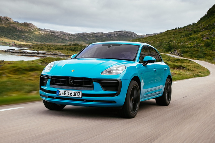 内燃機関を搭載したこれまでの「マカン」（初代）も併売される。フィアットの「500」と「500e」のような売り方だ。