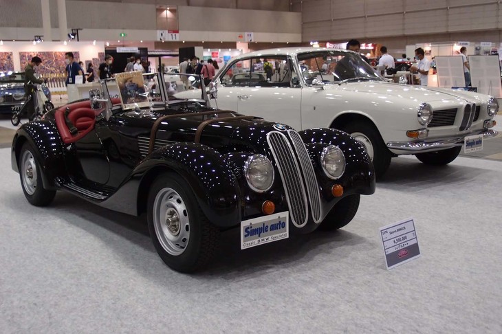 シンプルオートのブースの様子。