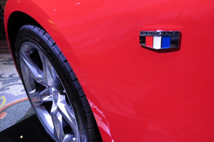 シボレー・カマロ（フェンダーパネルのバッジ）