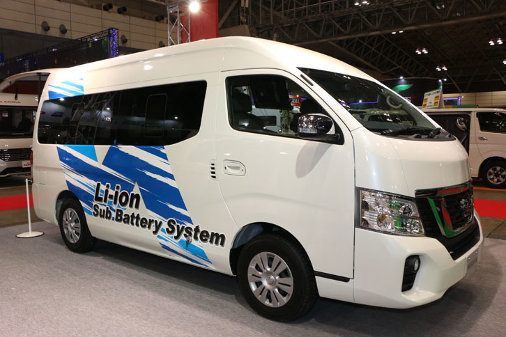 「日産NV350キャラバン リチウムイオンバッテリー搭載グランピングカー」（参考出品車）