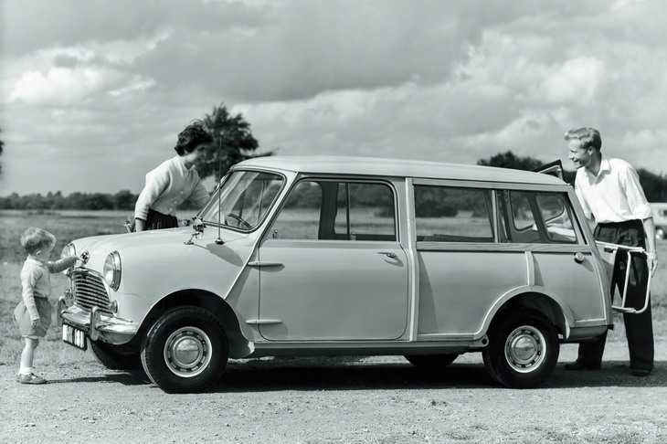 清水「これなに？」　
	ほった「1960年に登場した『オースチン・セブン カントリーマン』です」　
	清水「えー！ 今で言ったら、『カントリーマン』より『クラブマン』のほうが近いじゃん」　
	ほった「ちなみに現代の『MINIクラブマン』も、オリジナルの『Miniクラブマン』とは似ても似つかないですよ。このあたり、MINIの命名法ってイマイチしっくりこないというか、歴史オタクには納得がいかないんですよ」