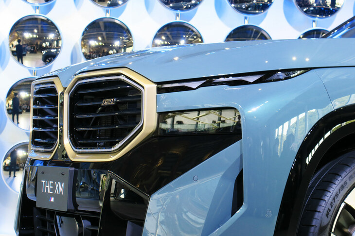 BMW XM（フロントマスク）
