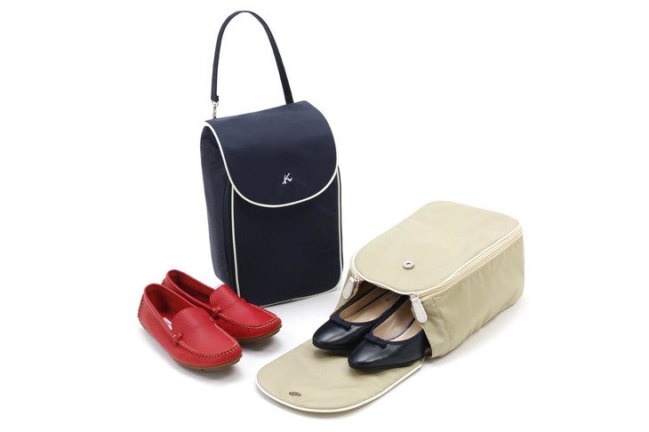 カラーはダークブルーとベージュの2色が選べる。