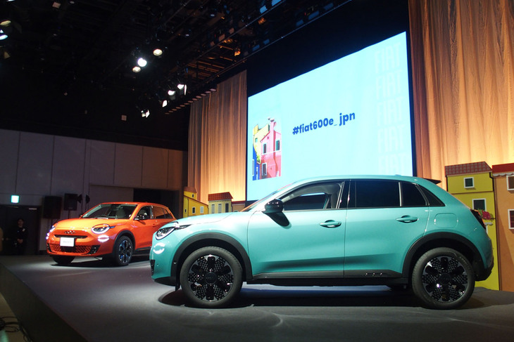 ボディーサイズは全長×全幅×全高＝4200×1780×1595mmで、ホイールベースは2560mmと発表されている。