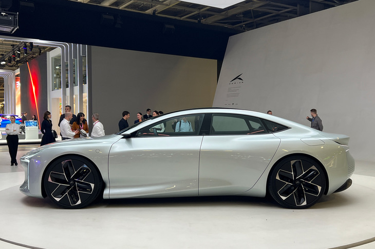 Hopium Machina Vision（ホピウム・マキナビジョン）