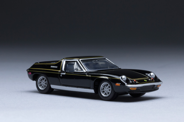 ロータス初の、ミドシップレイアウトのロードカーとして登場した「ヨーロッパ」。1966年から1975年にかけて生産された。（写真＝郡大二郎）