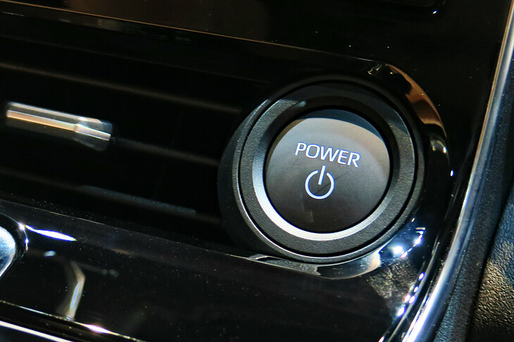 スバル・ソルテラ（スタートスイッチ）