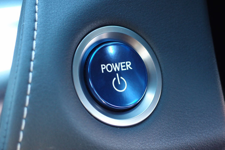 レクサスLC500h（スタートスイッチ）