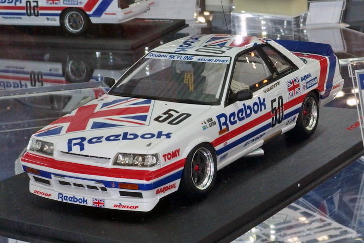 これもトミーテックとイグニッションモデルのコラボレーションモデルである1/18レジン製「リーボック・スカイラインGTS-R」（R31）。2万8000円で2018年4月発売予定。