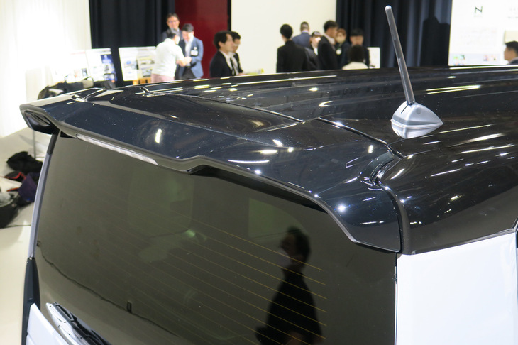 ホンダN-BOXカスタム コーディネートスタイル（テールゲートスポイラー）