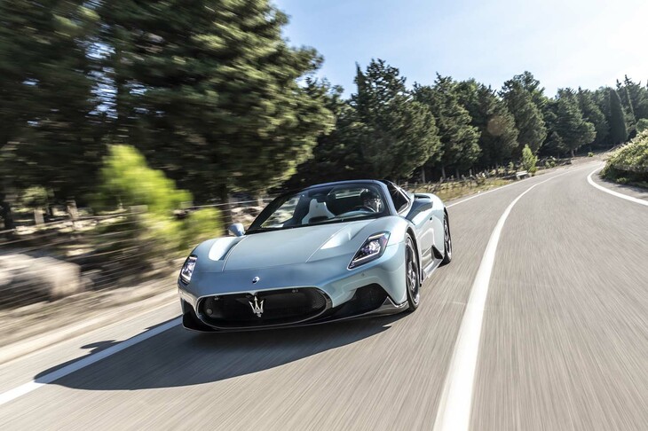 マセラティのスーパースポーツにオープンモデルが追加。「MC20チェロ」の国際試乗会はイタリアのシチリア島で開催されました。（photo：マセラティ）