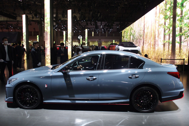 日産スカイラインNISMO