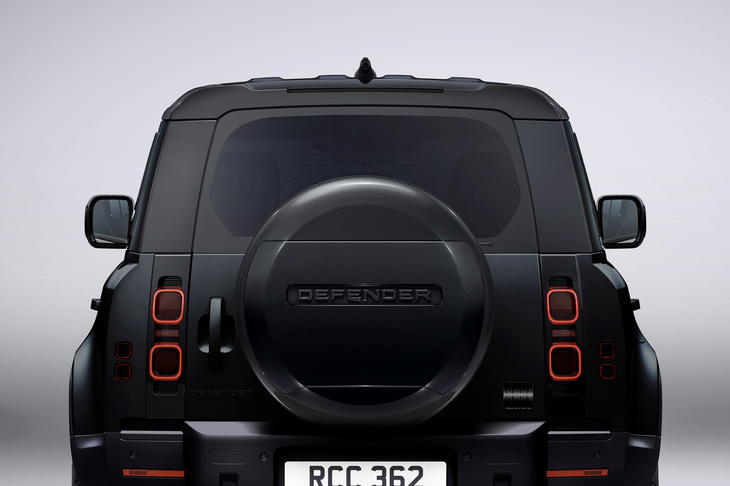 「音楽とともに、新たな道をひらくディフェンダーを記念したモデル」と紹介される「ディフェンダー110アーバンビートエディション」。