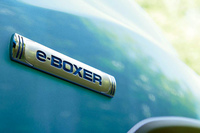 「スバルXV」に電動パワートレイン「e-BOXER」搭載車が登場の画像