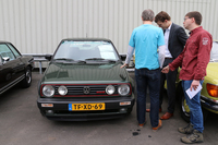 屋外のセール会場で見られた「ゴルフGTI G60」（ゴルフ2）。価格は2万0950ユーロ（約259万円）。