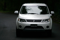 三菱アウトランダーG 5人乗り（4WD/CVT）／G 7人乗り（4WD/CVT）【短評（後編）】