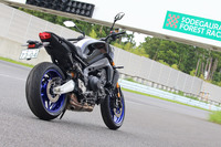 2013年に発表された初代から数えて3代目となる、新型「MT-09」。従来モデルより「Torque & Agile」というコンセプトを踏襲しつつ、さらなる動力性能の向上を図っている。