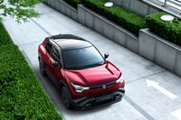 スズキが初の量産電気自動車「eビターラ」を発表　2025年夏の市場投入を予定の画像