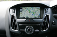 フォードの音声認識システム「SYNC」と両立可能な純正ナビゲーションシステムを装着したところ（連載第13回）。やはりナビがあると便利で、装着以降、仕事の出番がさらに増えたように思う。