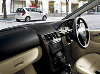 「メルセデス・ベンツAクラス」にナビ付きの特別仕様車の画像