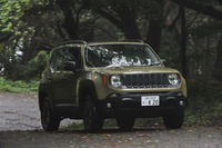 ジープ・レネゲード トレイルホーク