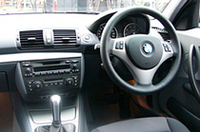 BMW、新型「1シリーズ」を発表、小さくても“駆け抜ける歓び”の画像