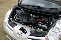 【スペック】15RX：全長×全幅×全高＝3990×1690×1535mm／ホイールベース＝2600mm／車重＝1090kg／駆動方式＝FF／1.5リッター直4DOHC16バルブ（109ps/6000rpm、15.1kgm/4400rpm）／価格＝156万4500円（テスト車＝180万6000円／ステアリングスイッチ＋カーウイングス対応TV/ナビゲーションシステム（DVD方式）＋MD・CD一体AM/FM電子チューナーラジオ＝24万1500円）