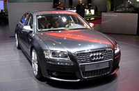 2005年の東京モーターショーでワールドプレミアとなった「S8」