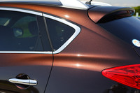 日産スカイラインクロスオーバー370GT FOUR TypeP（4WD/7AT）【ブリーフテスト】の画像