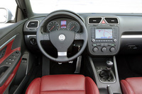 フォルクスワーゲン Eos ターボFSI（FF/6MT）【海外試乗記】の画像