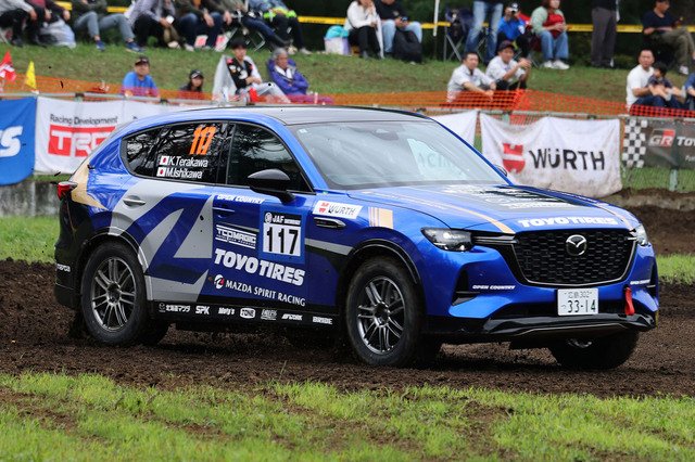 マツダがレースやラリーの参戦マシンと新型「CX-5」を出展【東京オート