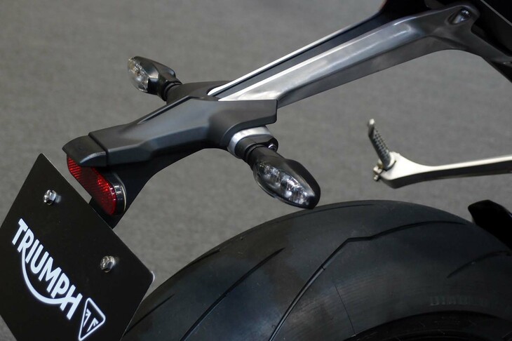 トライアンフ・スピードトリプル1200RR