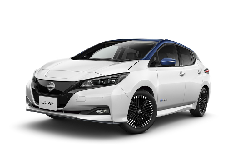 2010年の登場以来、電気自動車普及の立役者として販売されてきた「日産リーフ」。一充電走行距離を大幅に延ばすとともに、最新のインテリジェントドライビング技術が盛り込まれた2代目（写真）は、2017年9月に発表された。