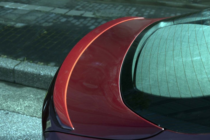 リアハッチの後端には、「Mリアスポイラー」と呼ばれるリップスポイラーが装着されている。