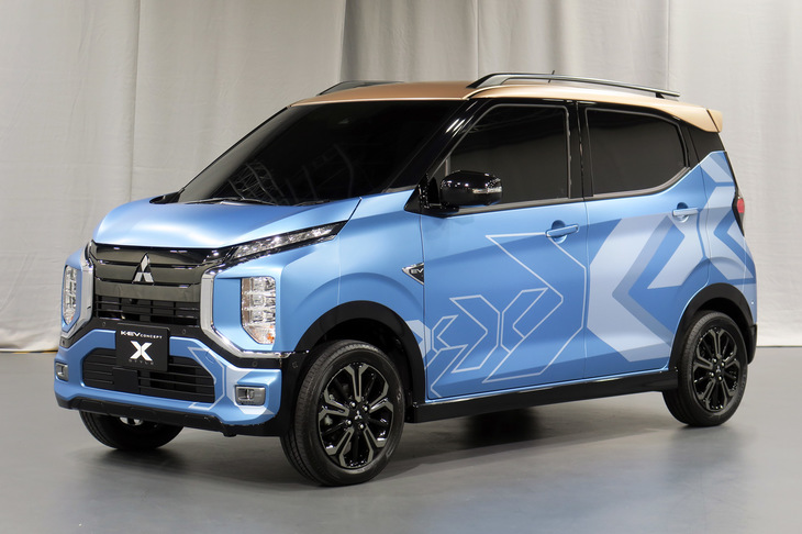 「東京オートサロン2022」で発表された「K-EVコンセプトXスタイル」。2022年初頭の発売が予定されている、新型軽EVのコンセプトモデルだ。