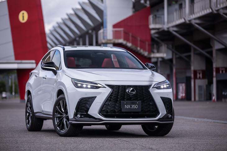 NX350“Fスポーツ”（エクステリア）