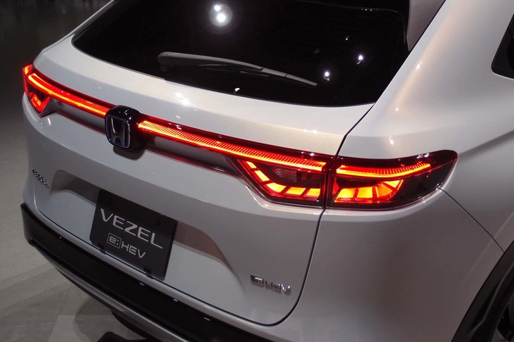 ホンダ・ヴェゼルe：HEV Z（リアコンビランプ）