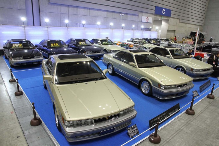 常連出展者である、型式名F31こと2代目「日産レパード」専門店のカーショップフレンド。今回の最高価格車は2リッターV6ターボを積んだ1988年「XS-II」で756万円。