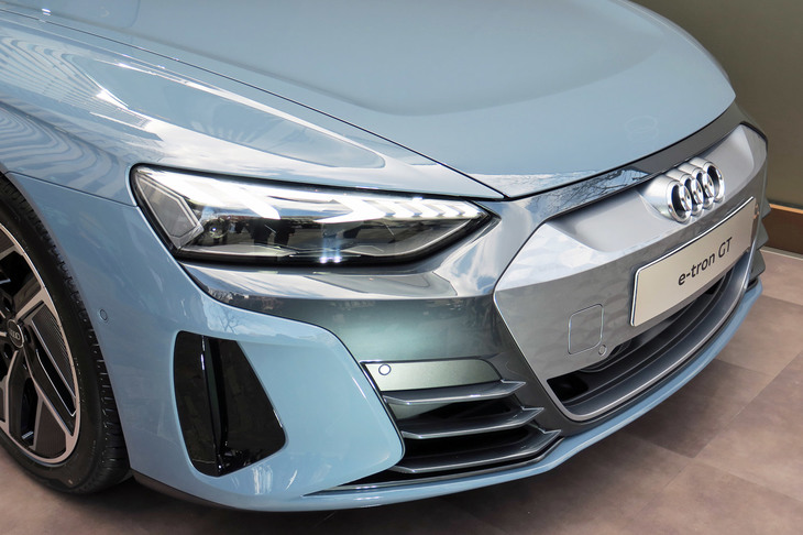 アウディe-tron GTクワトロ（フロントマスク）