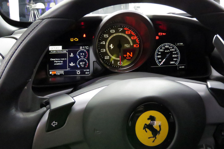 フェラーリGTC4ルッソT（メーター）