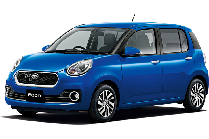 新型「ブーン／パッソ」には2種類のデザインが用意されている。写真は丸いヘッドランプが特徴的な「ブーン シルク“Gパッケージ SA II”」。