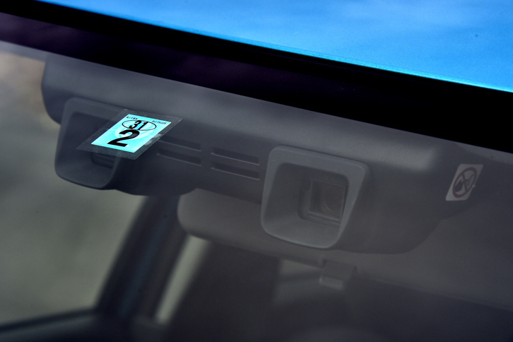 運転支援システムには、ステレオカメラ方式のデュアルカメラブレーキサポートを採用。予防安全機能は充実しているが、アダプティブクルーズコントロール（ACC）は備わっていない。