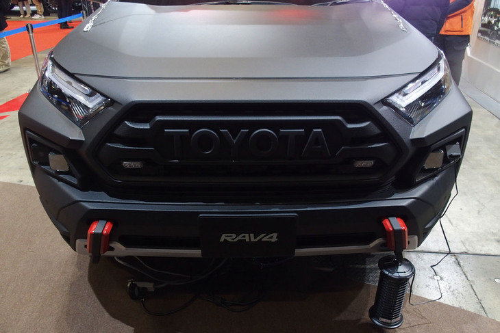 RAV4“5D ADVENTURE 2022”（エクステリア）