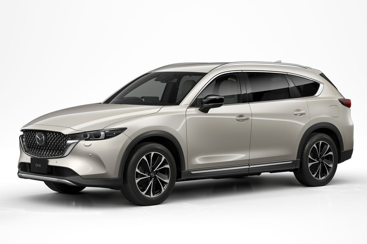 「CX-80」は「CX-8」（写真）の後継商品だが、シャシーがFFベースからFRベースに変わっている。