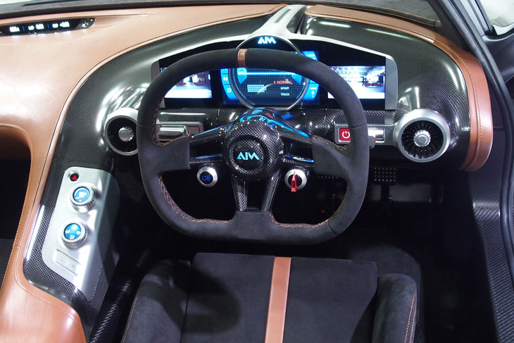 AIM EV SPORT 01／エイム