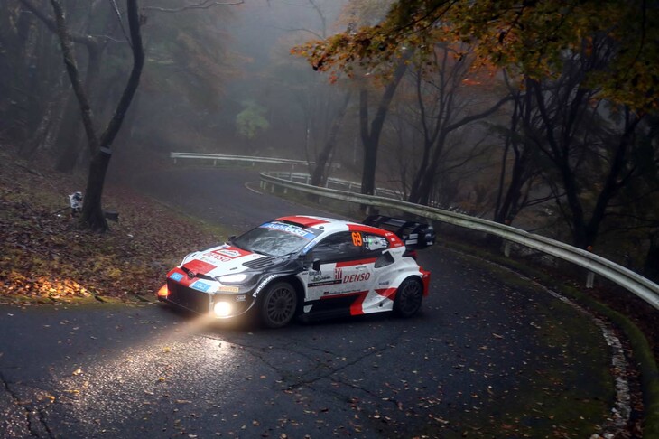 来年はWRC以外にドリフトなどの競技にも参戦するという、カッレ・ロバンペラの走り。