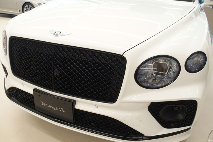 ベントレー・ベンテイガ（ヘッドランプ）