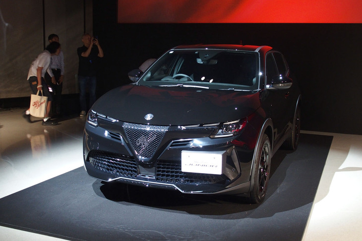 アルファ・ロメオ・ジュニア（フロントビュー）